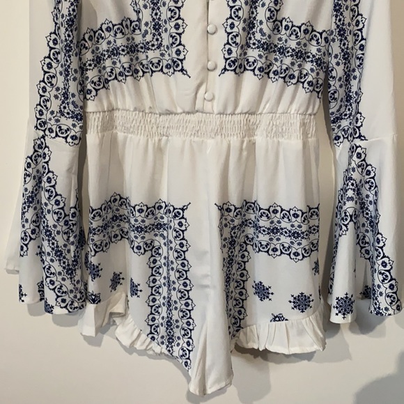 Shareen Collections Boho Playsuit Blue/ White Bell Sleeves AU 10 Button Up - Picture 3 of 10